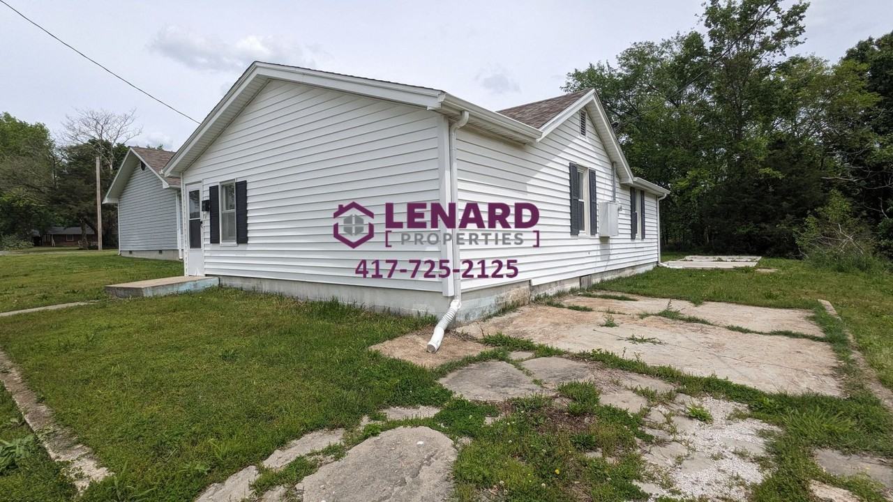 446 N Claud Ave - Photo 2 of 15