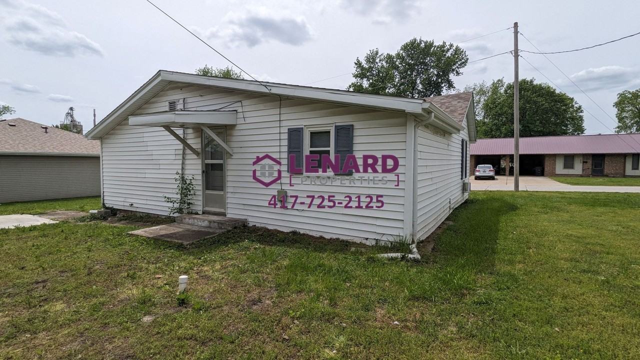 446 N Claud Ave - Photo 4 of 15