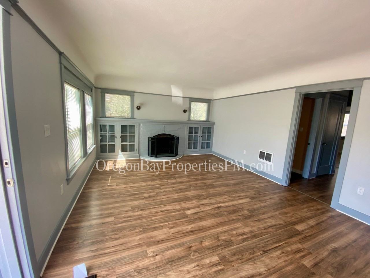 552 Johnson Ave - Photo 2 of 14