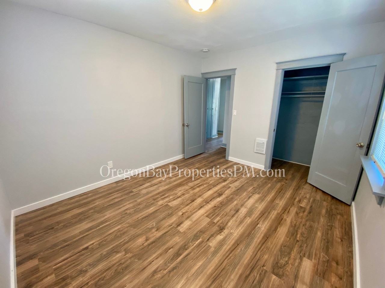 552 Johnson Ave - Photo 7 of 14