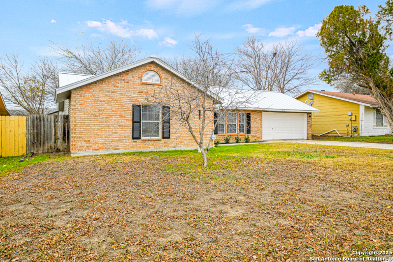 8427 Glen Ct - Photo 2 of 20