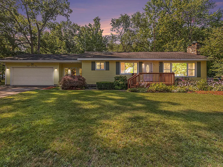 891 Bob Ave - Photo 2 of 19