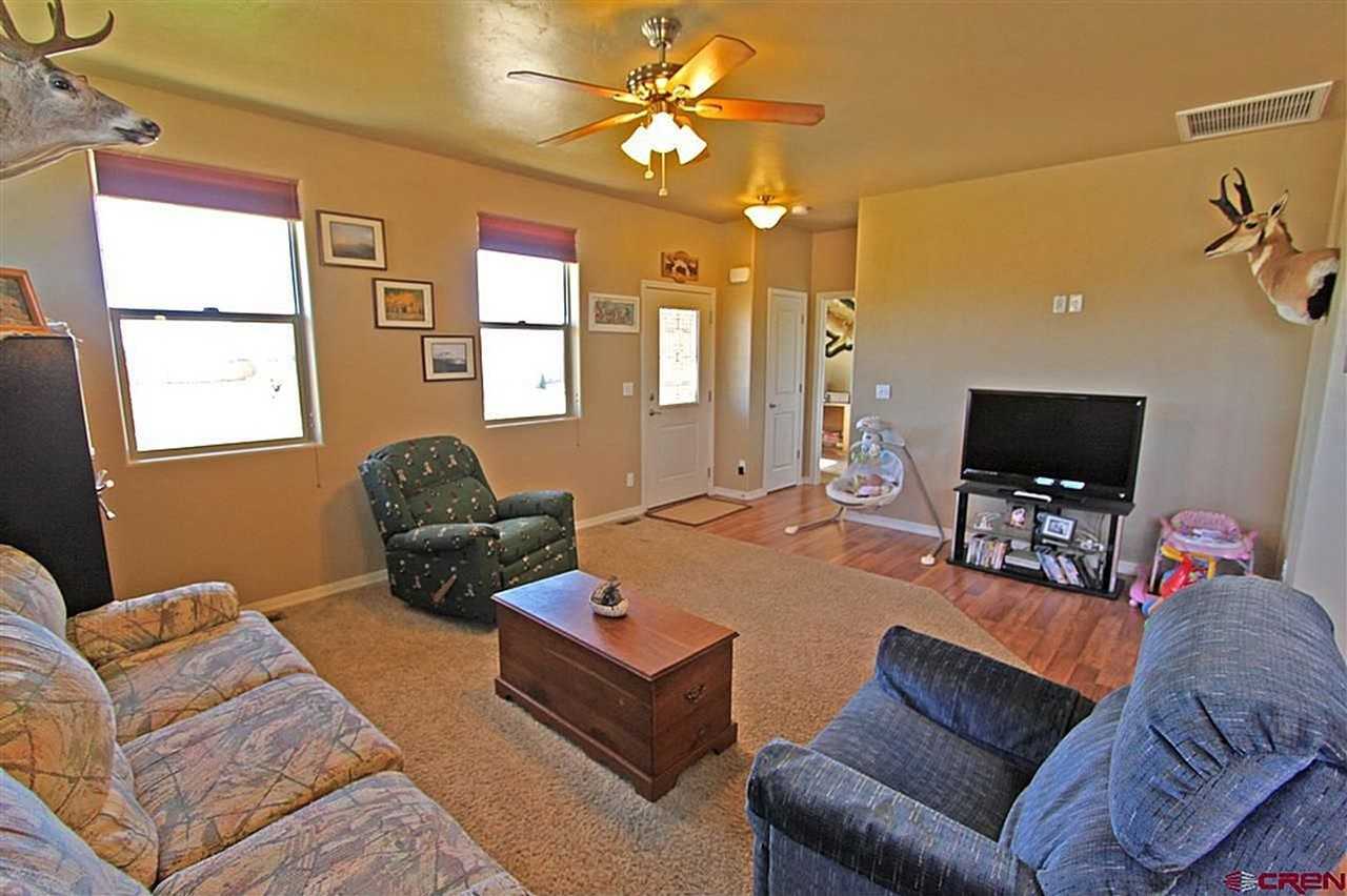 729 Mississippi Dr - Photo 3 of 5