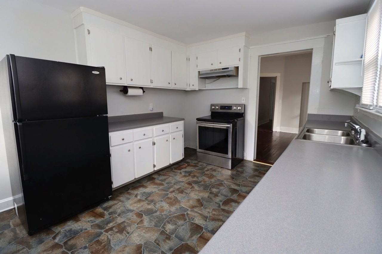 4910 Colonial Dr - Photo 4 of 20
