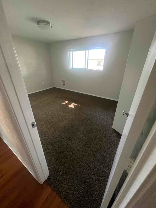 618 Berkshire St - Photo 5 of 11