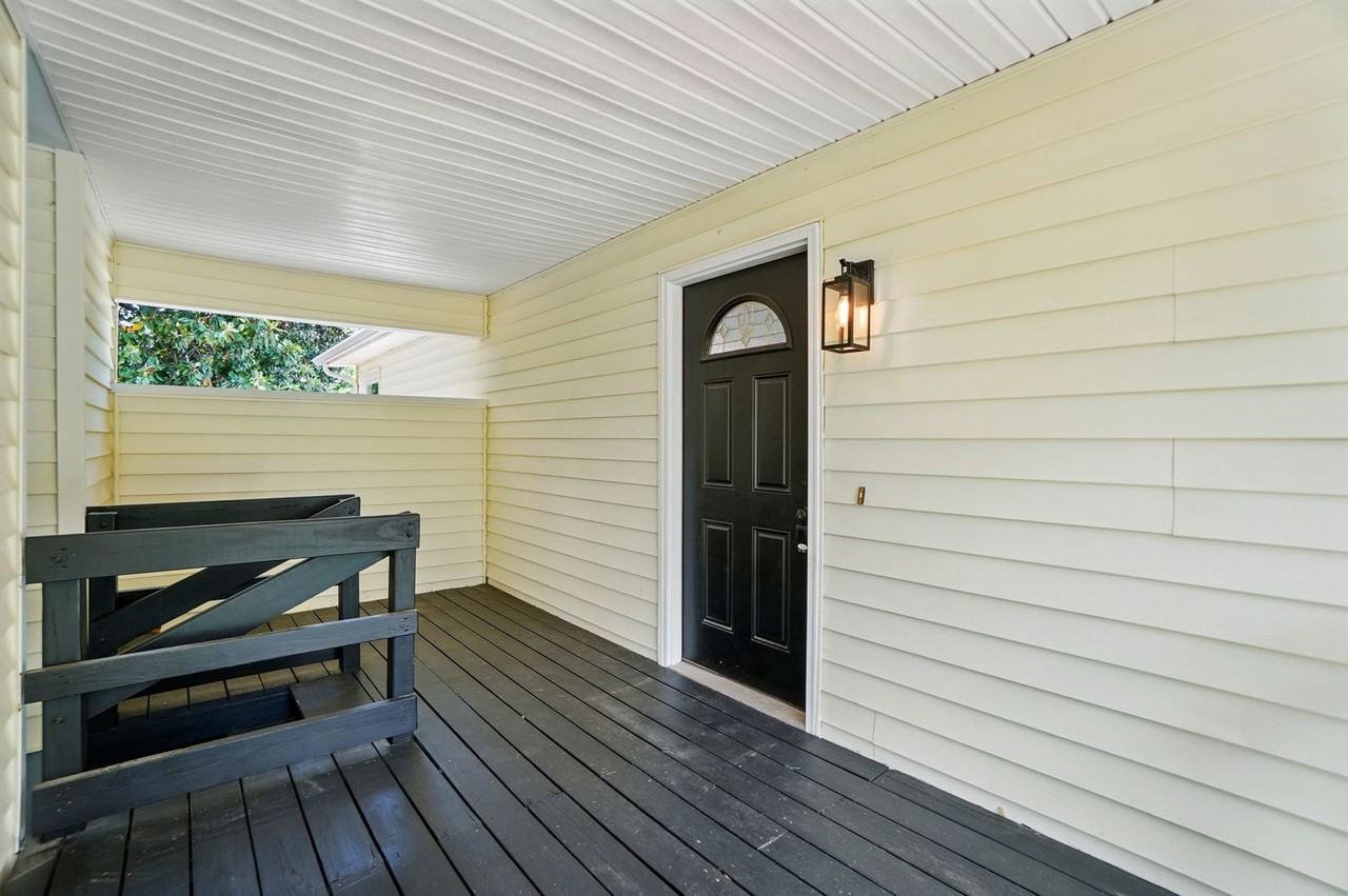 2413 Hoffman St - Photo 3 of 49