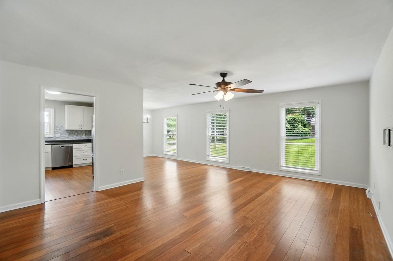 2413 Hoffman St - Photo 6 of 49