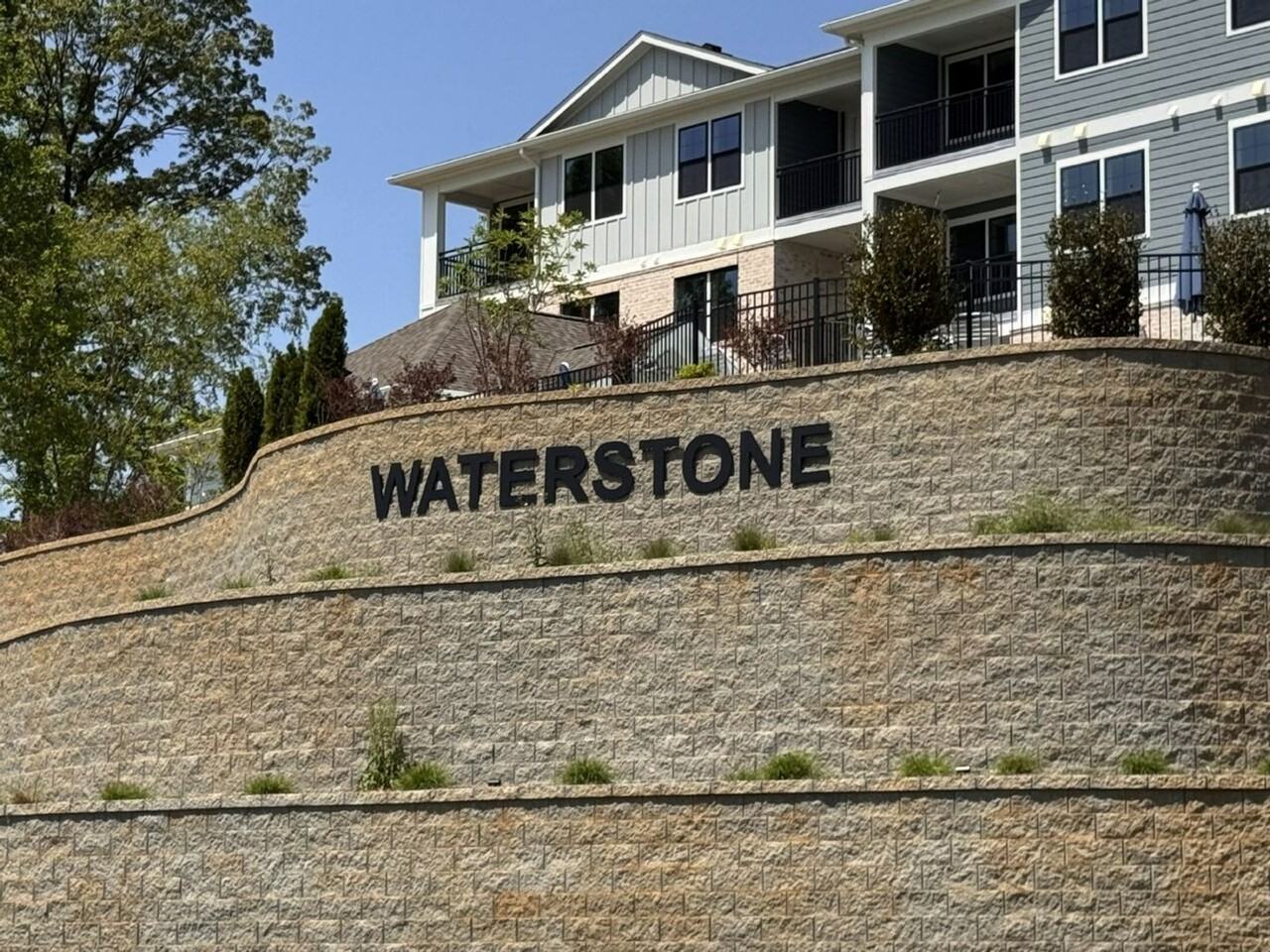 4326 Reed Creek Dr - Photo 2 of 19