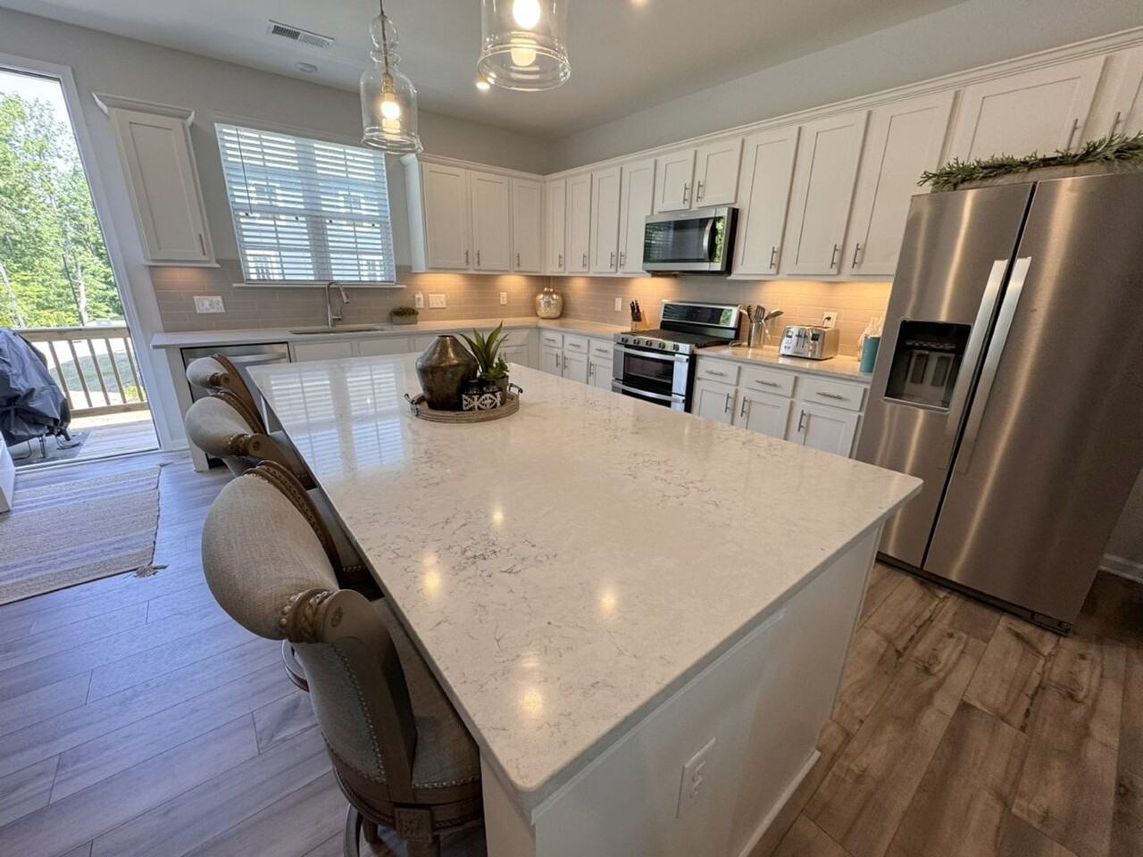 4326 Reed Creek Dr - Photo 4 of 19