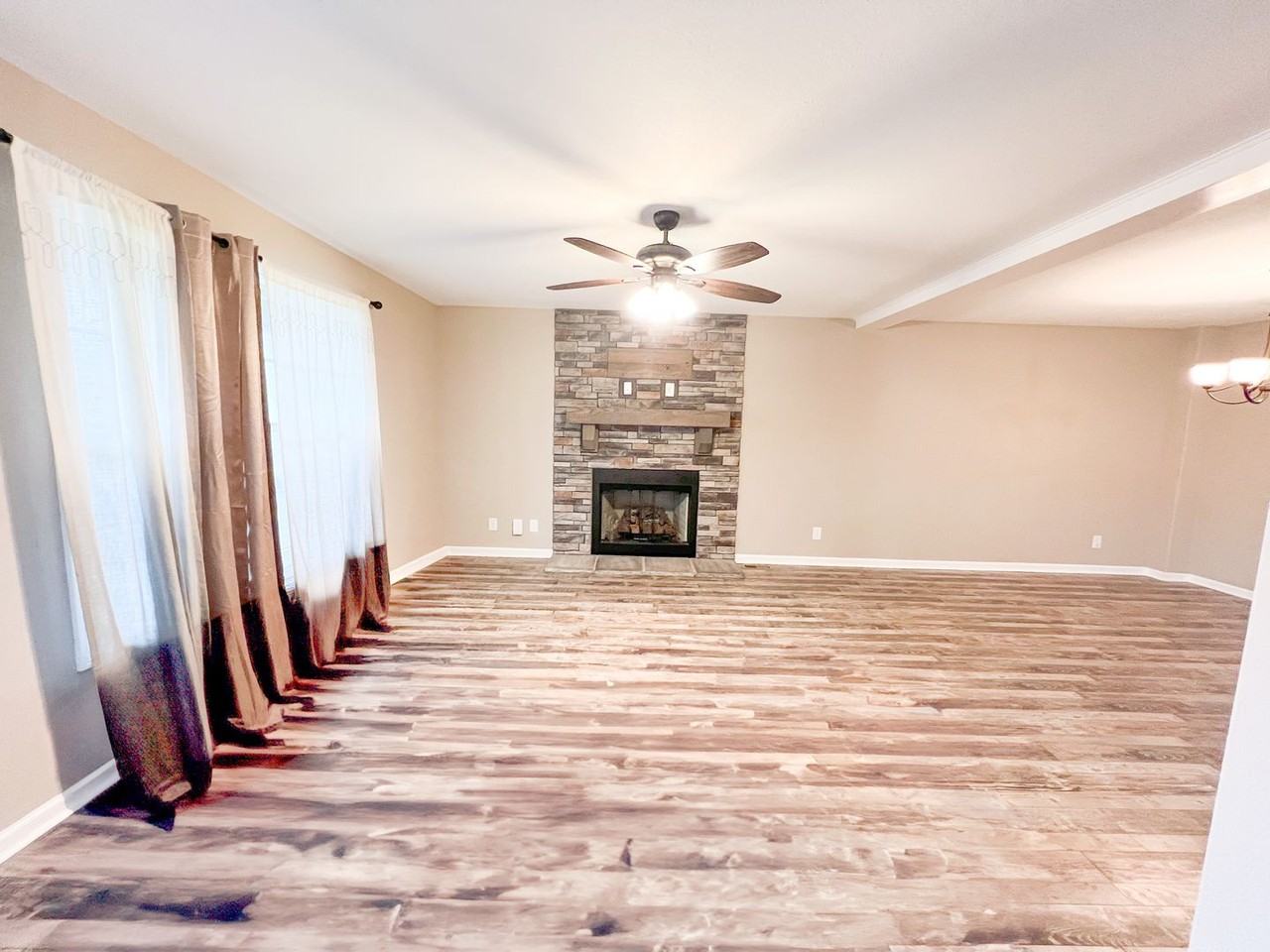 108 Woodtrace Ct - Photo 3 of 24