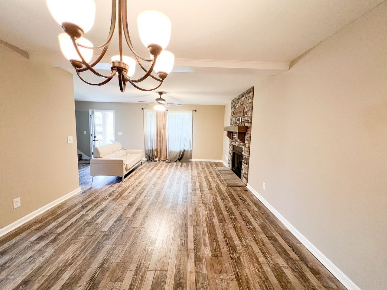 108 Woodtrace Ct - Photo 4 of 24