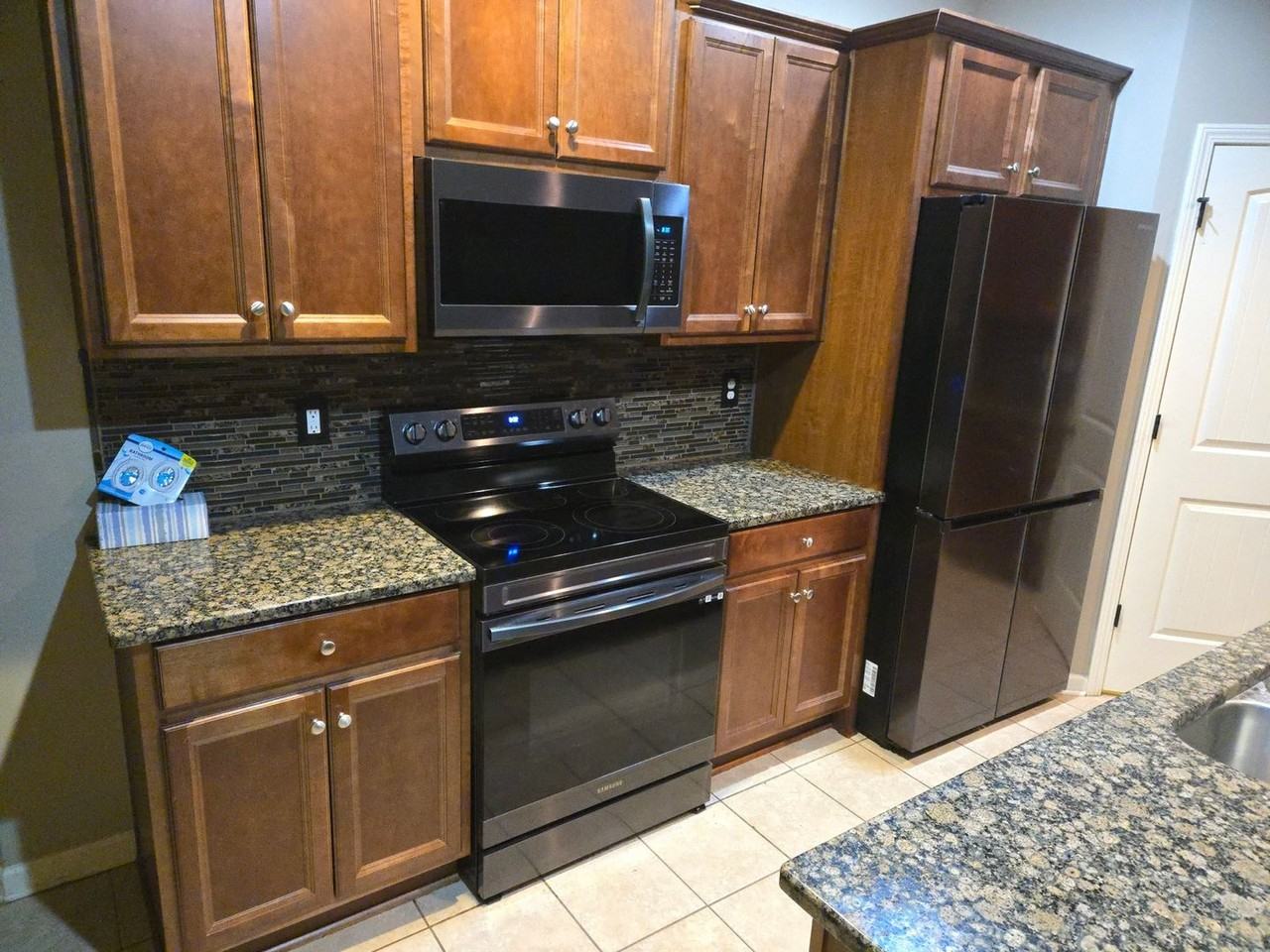 163 Sunset Ln - Photo 3 of 18