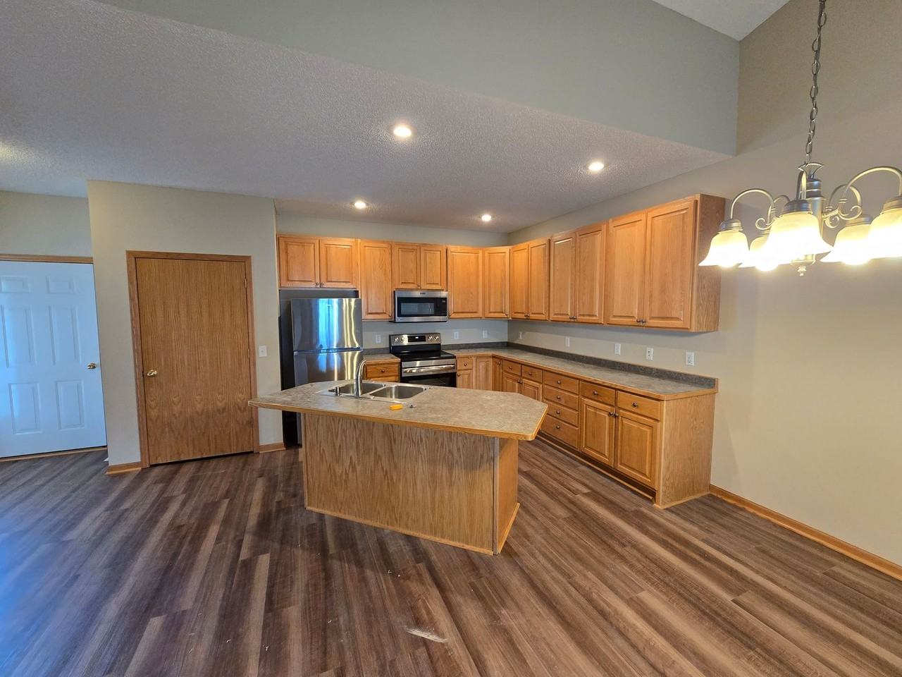 11683 Alpine Dr - Photo 2 of 16