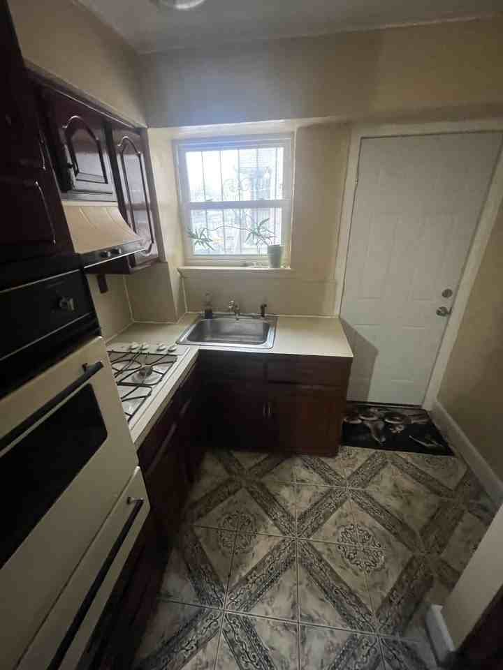 4167 De Reimer Ave #1 - Photo 2 of 7