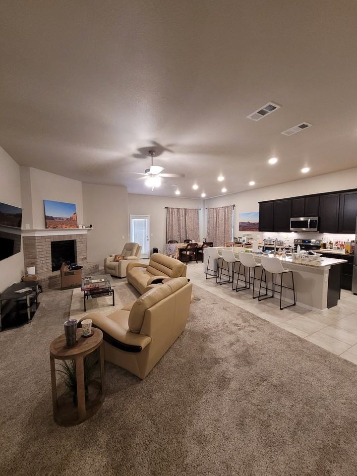 1335 1335 Masquerade Boulevard One Bedroom #3 - Photo 4 of 7