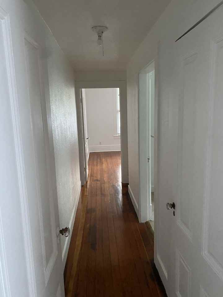2427 J St - Photo 4 of 22