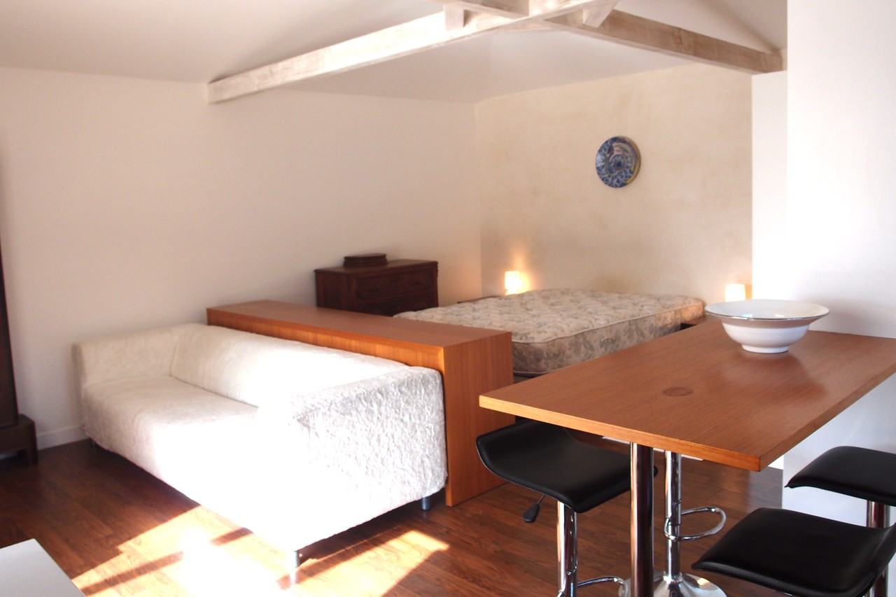 279 East 20th Street - Photo 2 of 7