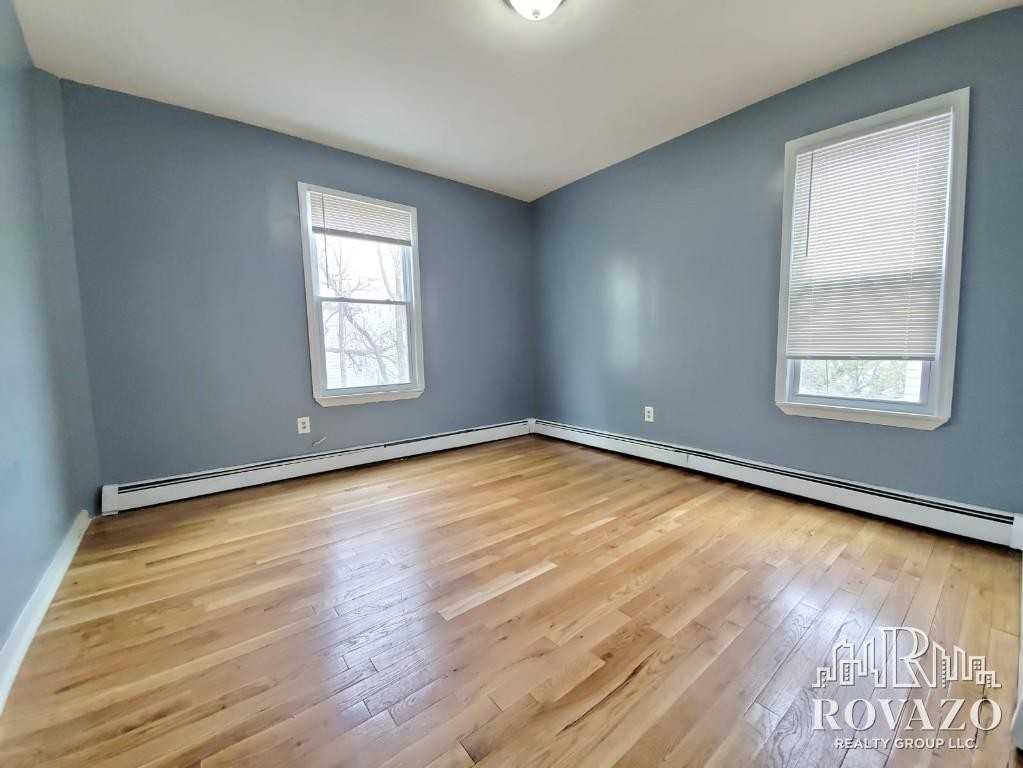 184 22nd Street #3A - Photo 4 of 6