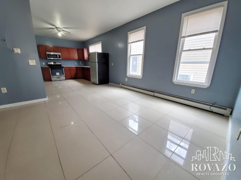 184 22nd Street #3A - Photo 3 of 6