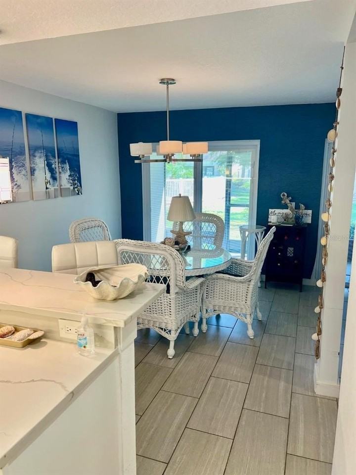 6301 Manatee Ave W - Photo 6 of 27