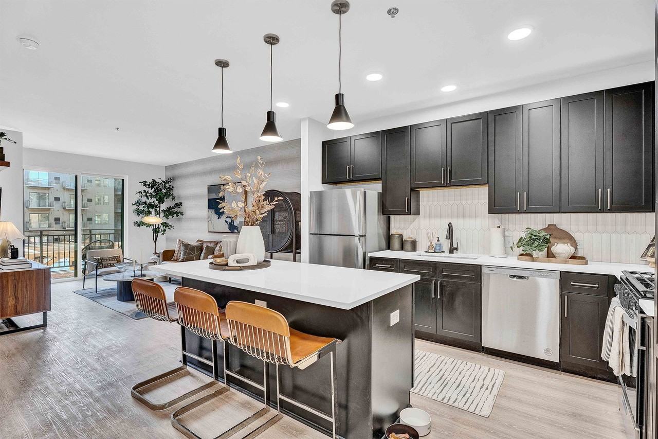 Metro 19 Apartments - Photo 2 of 47