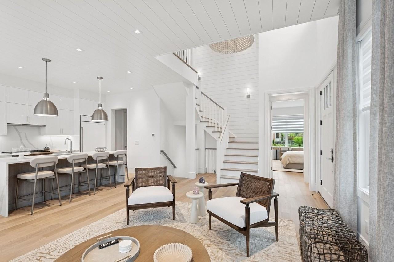 8 Magnolia Dr #2A - Photo 3 of 37