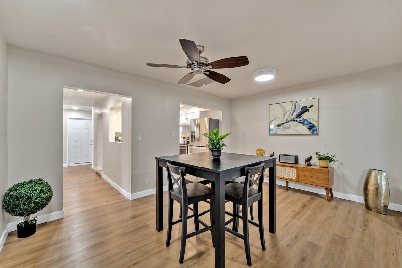 W Hazelwood St - Photo 6 of 8