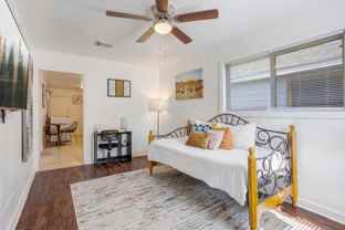 Saint Charles St - Photo 1 of 1