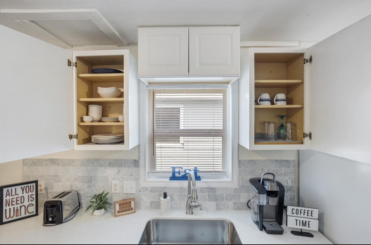 Saint Charles St - Photo 2 of 15