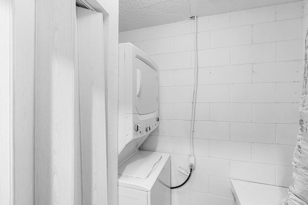 Williams Ave - Photo 4 of 11