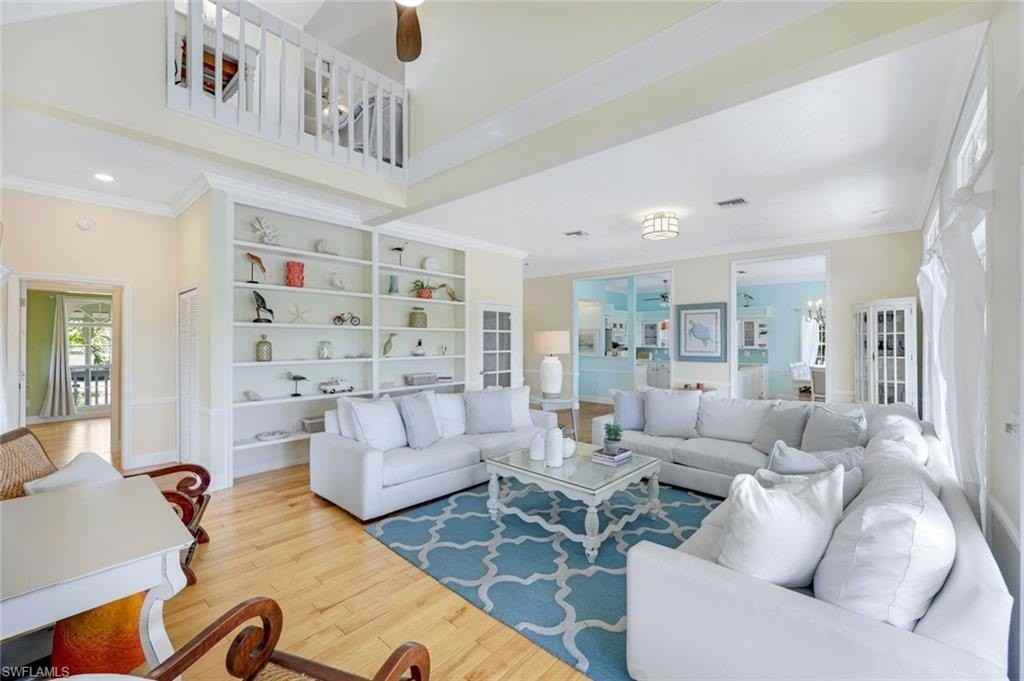 203 Malibu Cove - Photo 6 of 36