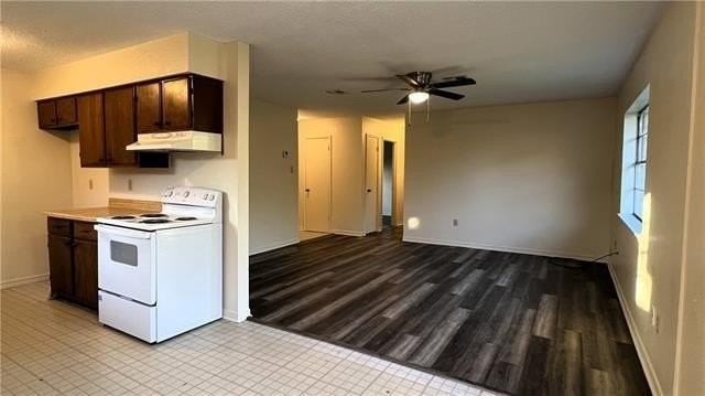 1720 Greenwood Dr - Photo 3 of 9