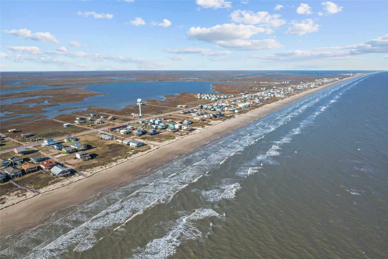 151 Detenbeck Ave - Photo 2 of 26