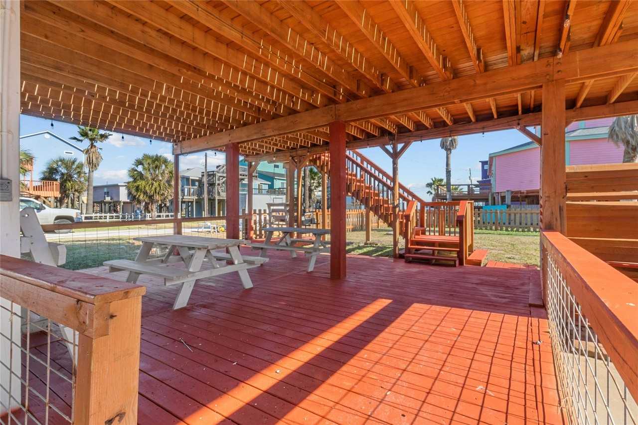 151 Detenbeck Ave - Photo 4 of 26