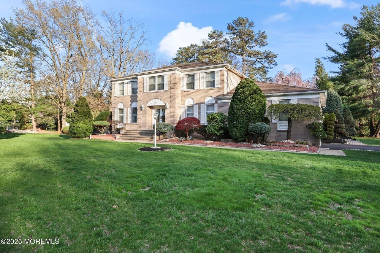 1 Montreal Woods Ct - Photo 3 of 48