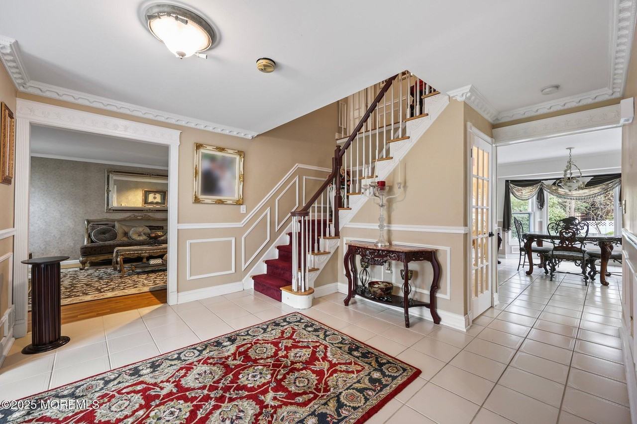 1 Montreal Woods Ct - Photo 7 of 48