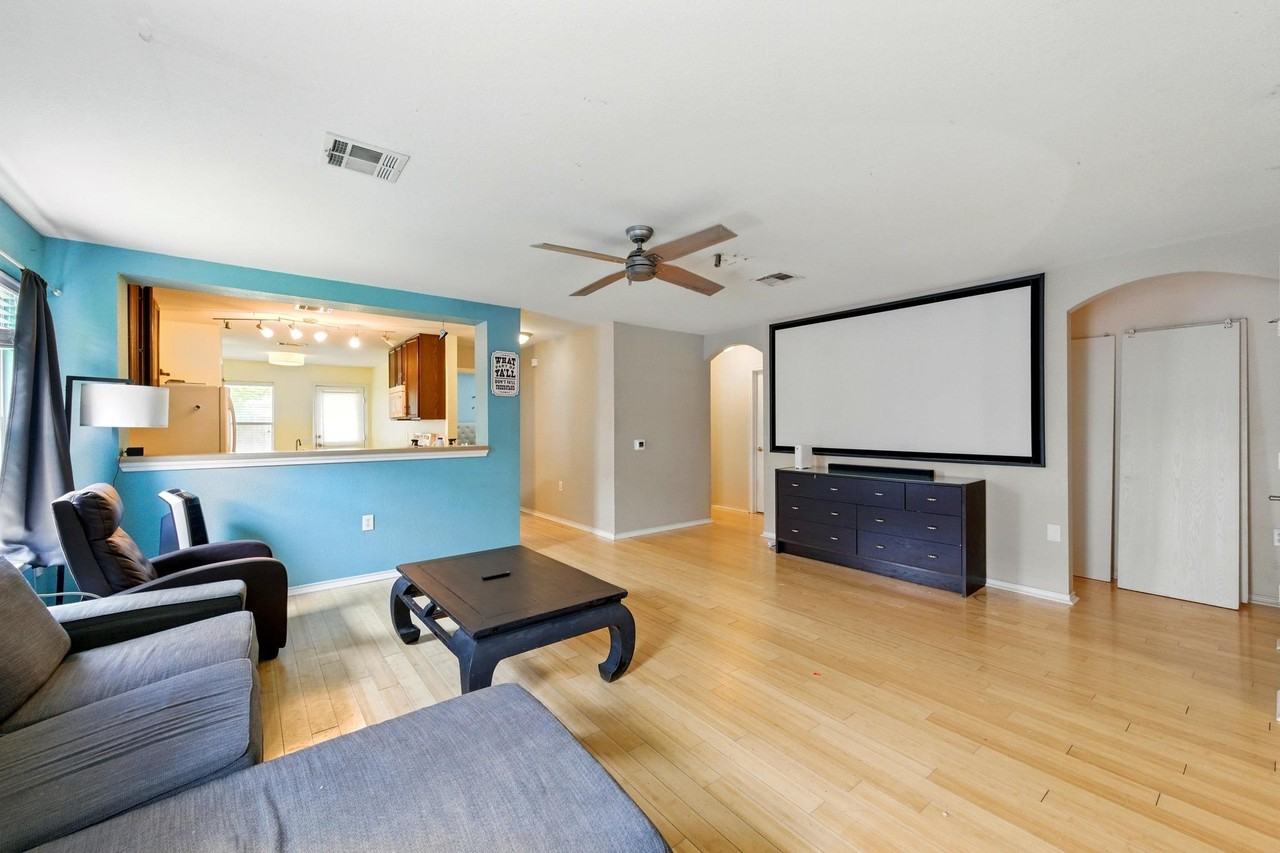 7604 Cayenne Ln - Photo 5 of 27