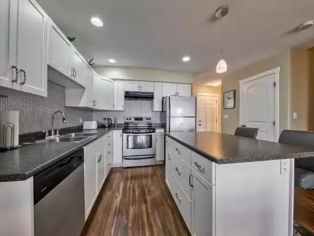 1900 Hugh Allan Dr #18 - Photo 3 of 10