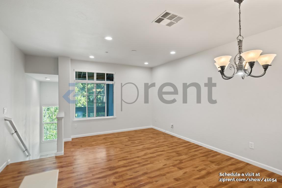 722 Kingsford Way - Photo 5 of 24