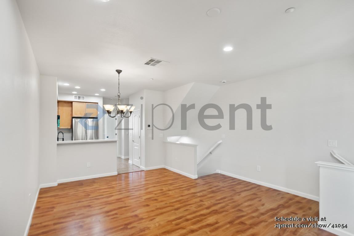 722 Kingsford Way - Photo 7 of 24