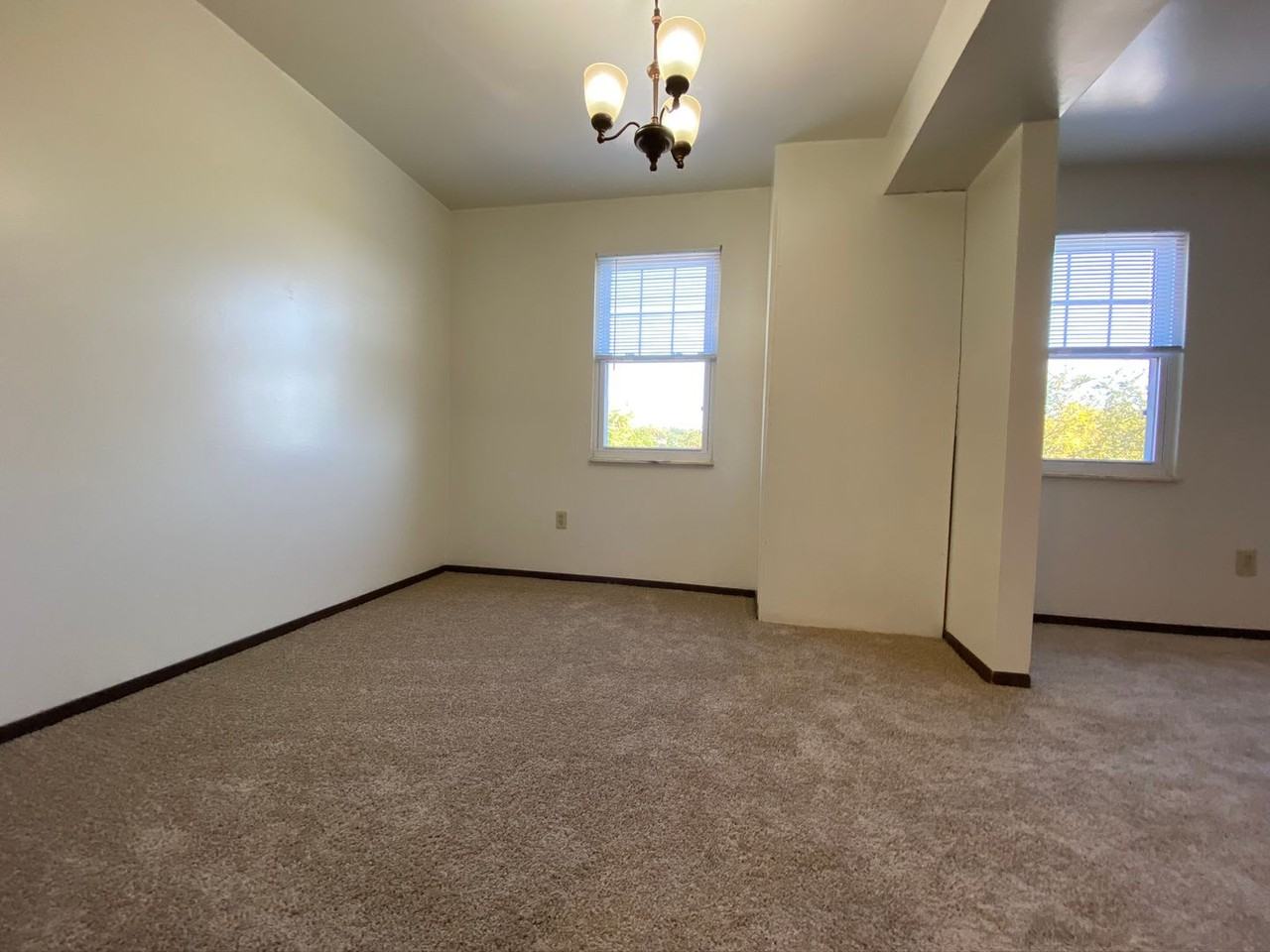 506 Bellwood Dr - Photo 3 of 10