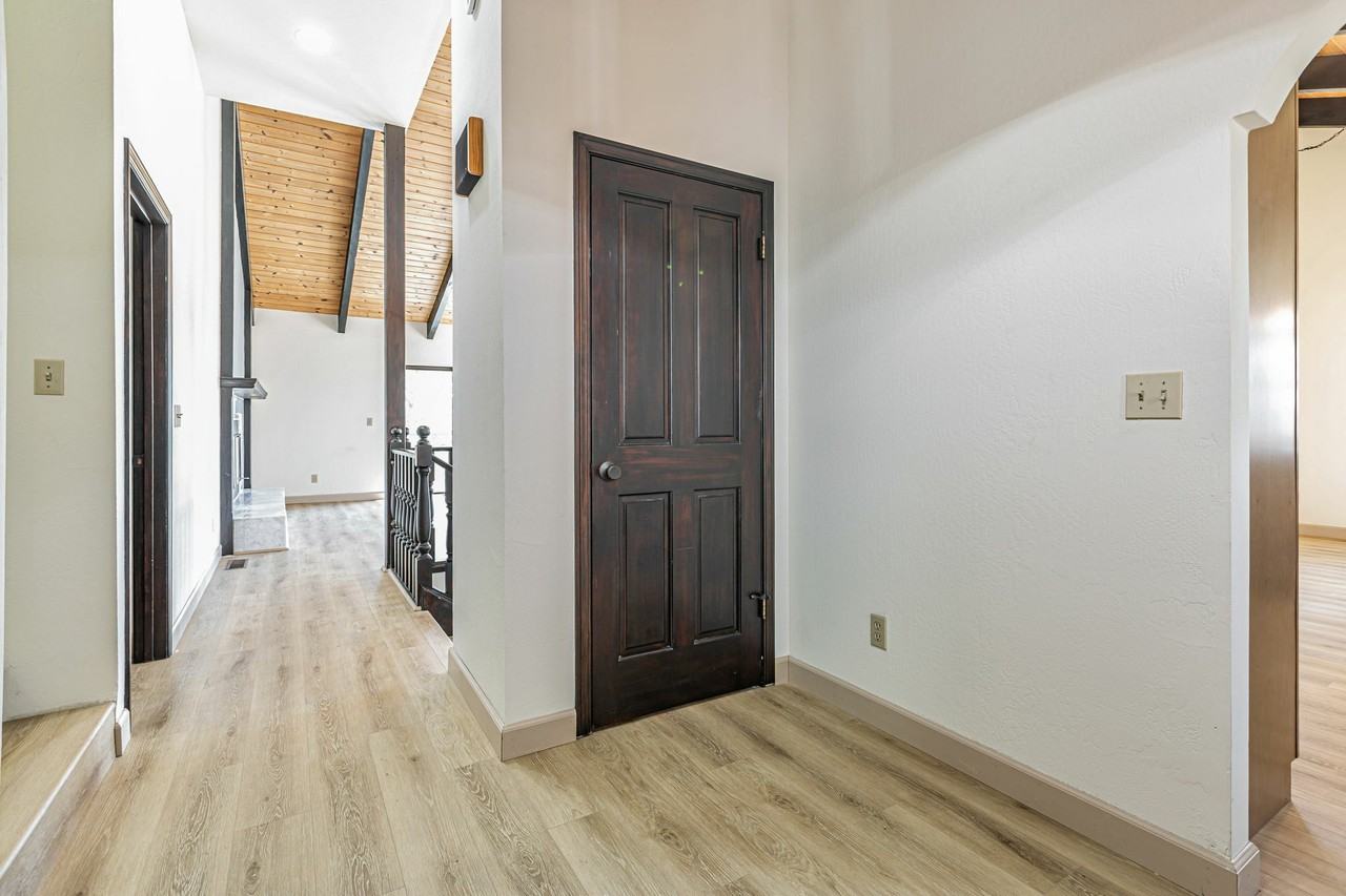 485 Ethel Ave - Photo 2 of 50