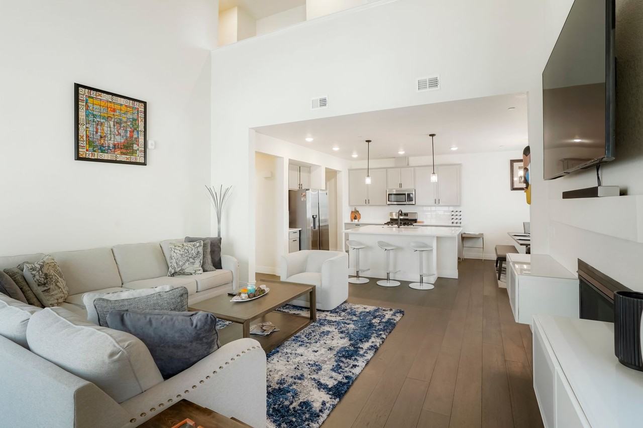 1831 South Dunkirk Street - Photo 3 of 23