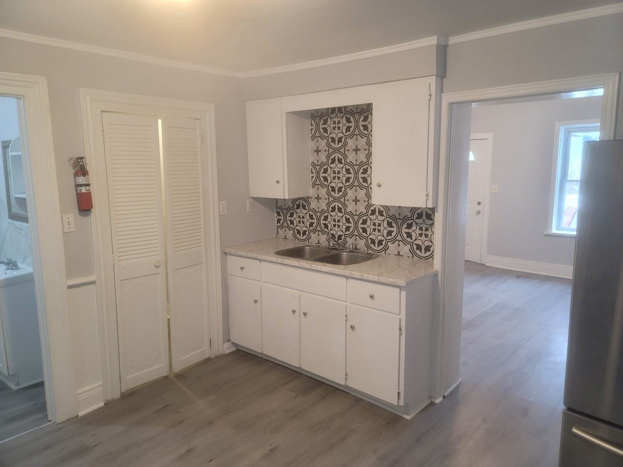 119 York St - Photo 3 of 13