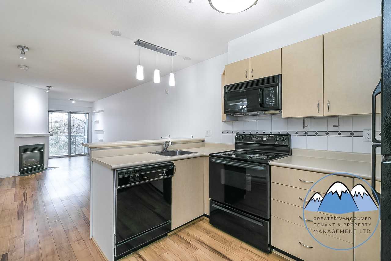 528 Rochester Ave - Photo 2 of 42
