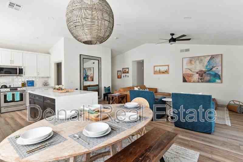 15641 North 63rd Street - Photo 7 of 30