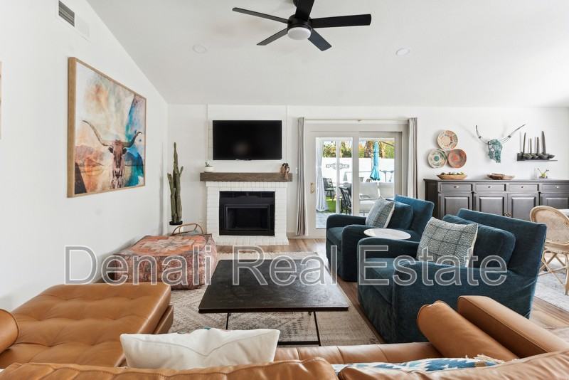 15641 North 63rd Street - Photo 5 of 30