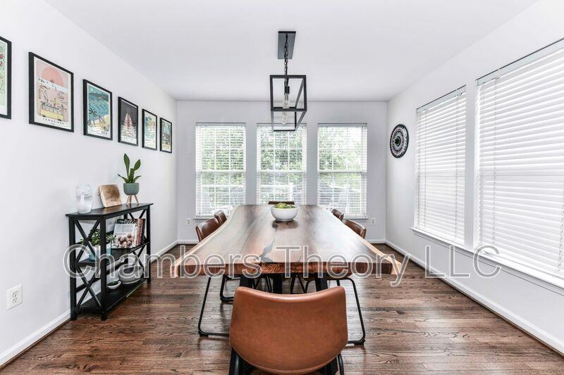 235 Shirley Sq Se - Photo 2 of 44