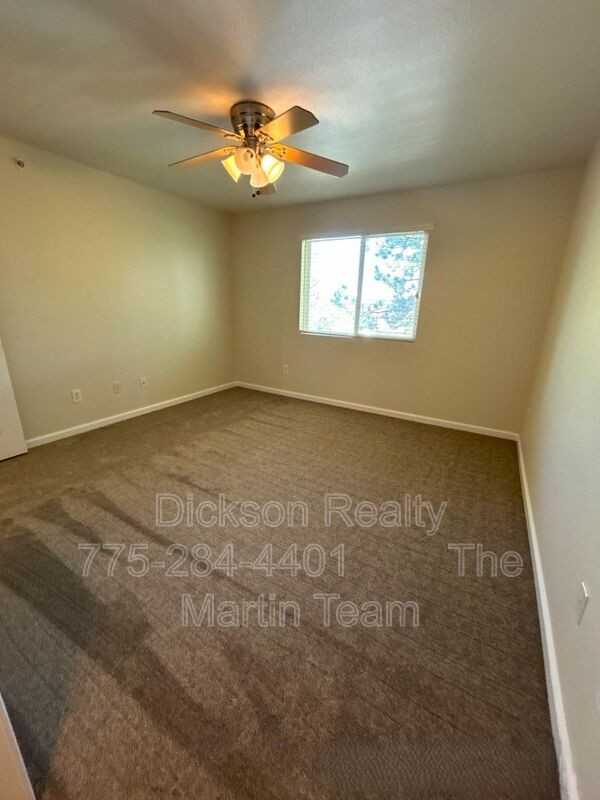 6850 Sharlands Ave - Photo 6 of 20