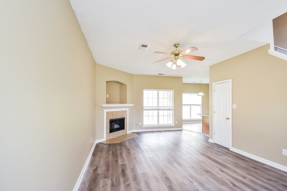 4599 Tulip Bend Dr - Photo 5 of 17